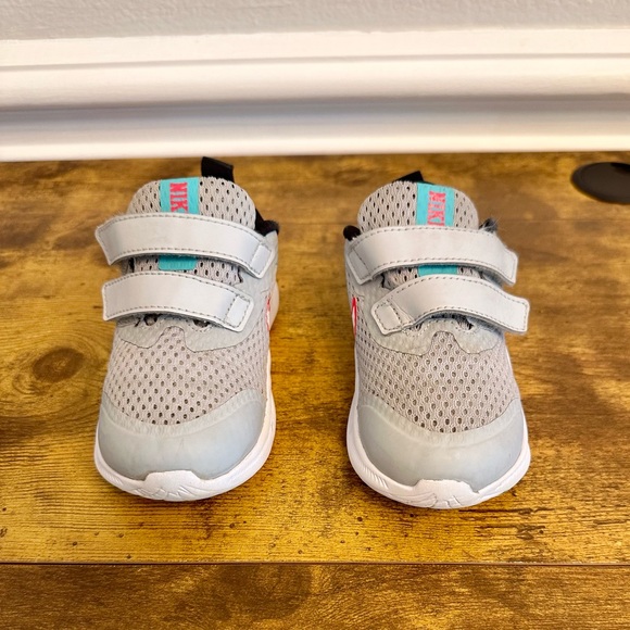 Nike Star Runner 3 SE Sneaker size 8 toddler - Picture 2 of 7